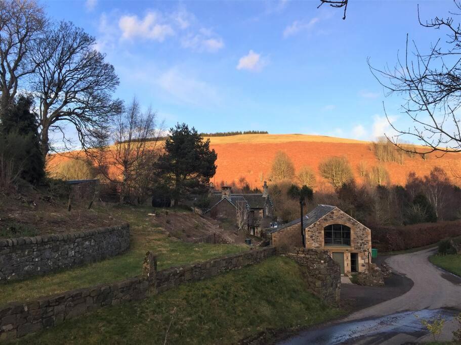 Woodmill Arches - Designer Barn Conversion For Two Apartment Lindores Luaran gambar